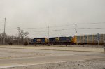 CSX SD40-2 and ES40DC leading a train